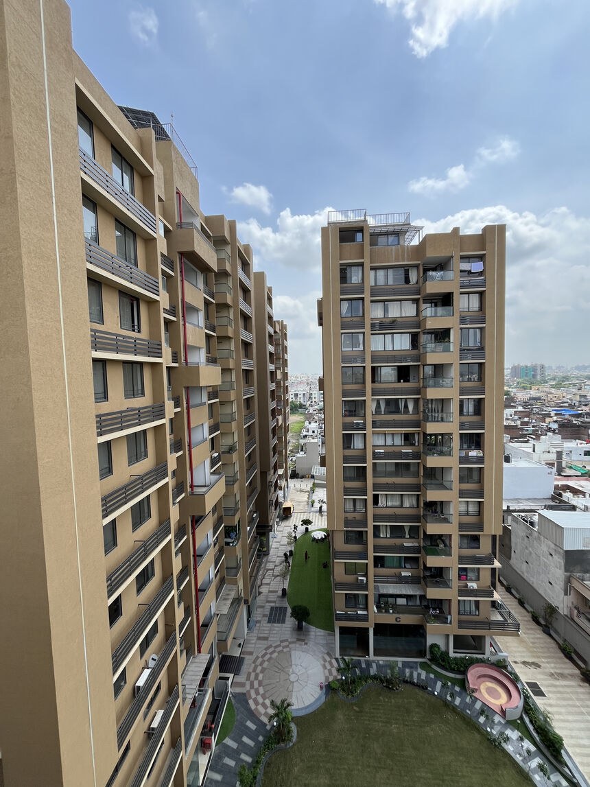 Sarvopari — view 6